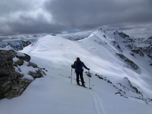 Il Monte Freide, salendo sopra il col di val Fissela