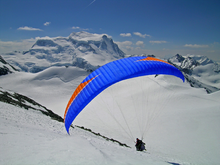 Petit_Combin_69_Parapente