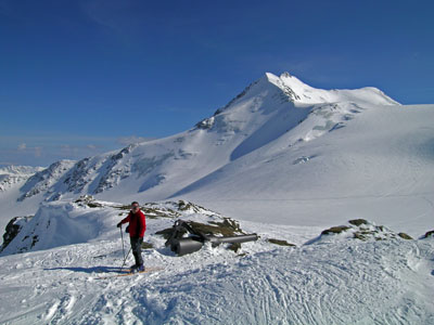 La Cima Tre Cannoni con il Cevedale sullo sfondo