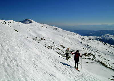 Arrivo in cima, con vista sulla Testa di Garitta nuova