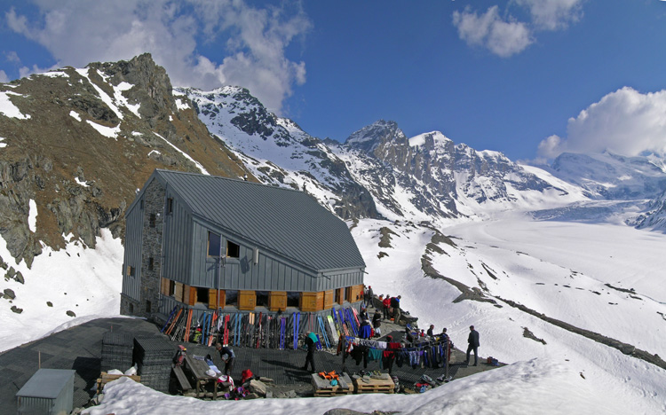 Petit_Combin_24_Cabane_Panossiere